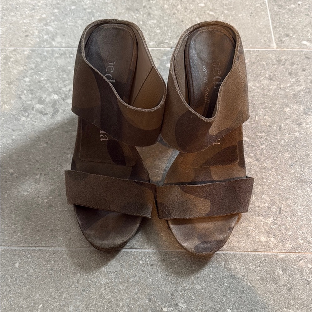 Pedro Garcia Camo Heels